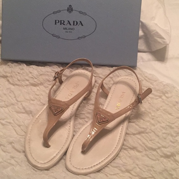 Authentic Prada flat - Picture 2 of 3